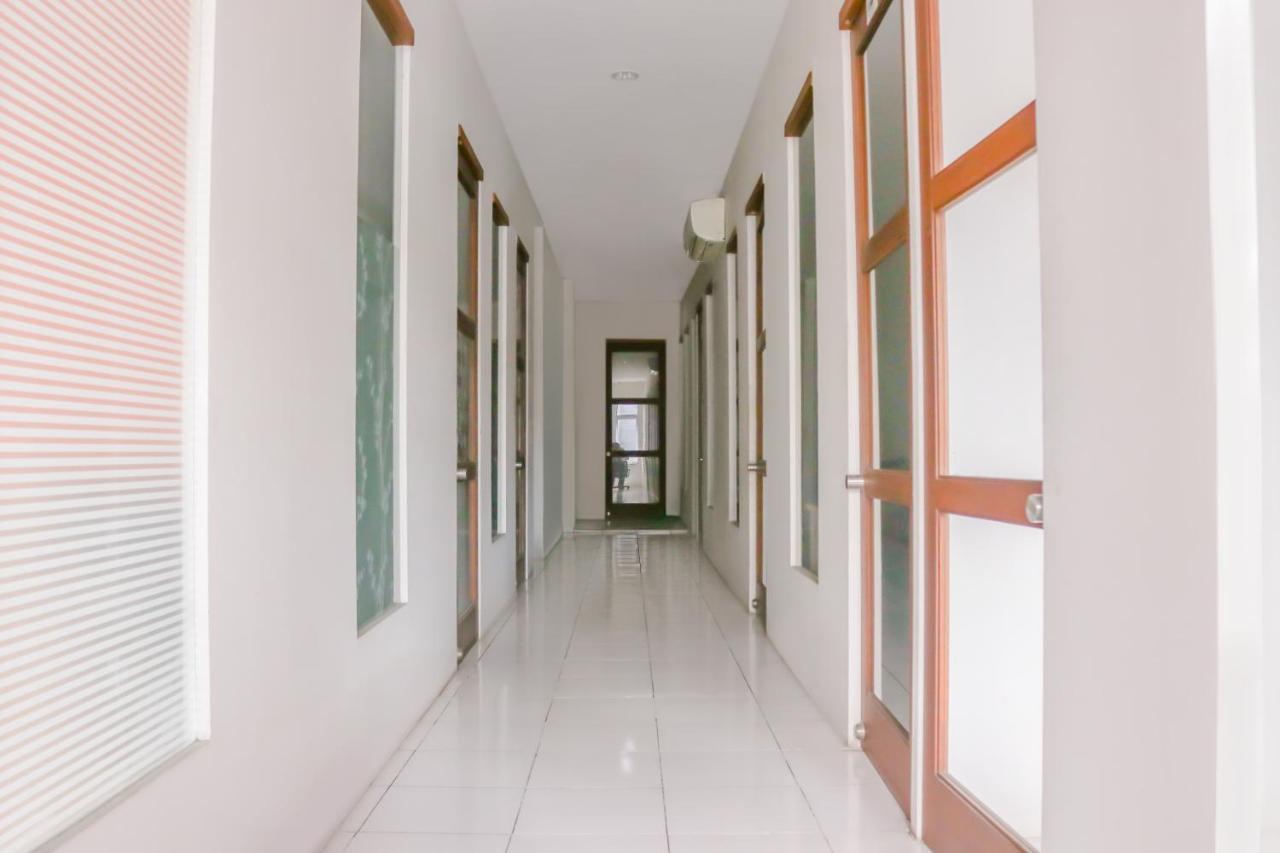 Legreen Suite Ratulangi Амбон Екстериор снимка