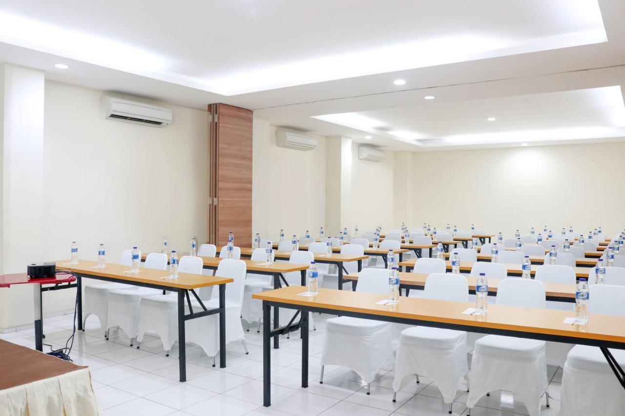 Legreen Suite Ratulangi Амбон Екстериор снимка